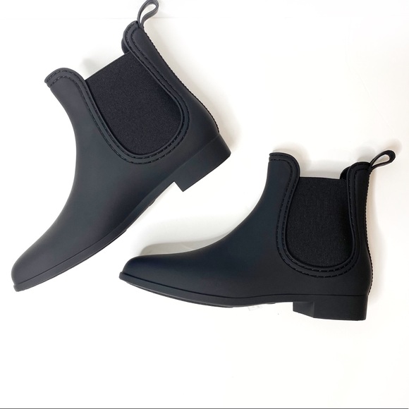 the chelsea waterproof rain boot